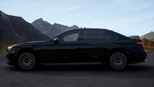 2026 BMW 750e i xDrive