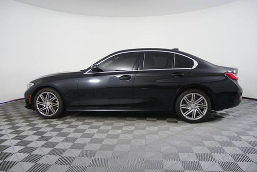 Black Sapphire Metallic 2019 BMW 330 330i