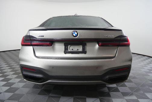 2022 BMW 750 i xDrive