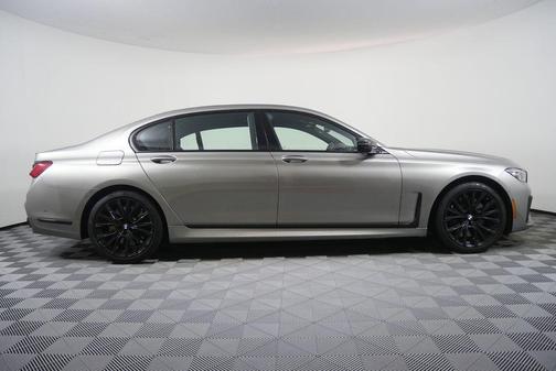 2022 BMW 750 i xDrive