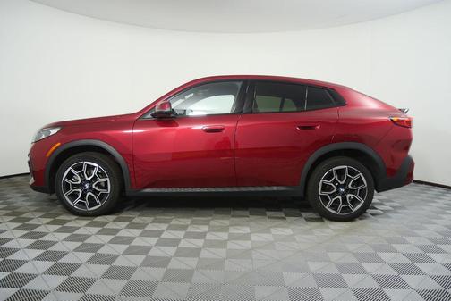 2025 BMW X2 xDrive28i