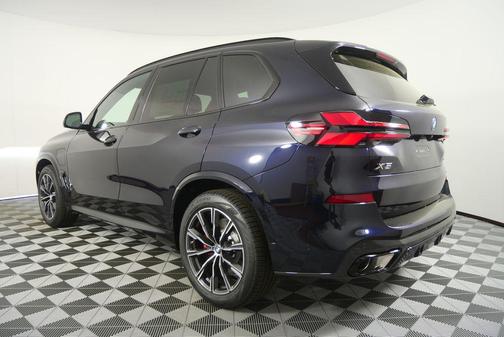 Carbon Black Metallic 2026 BMW X5 PHEV xDrive50e