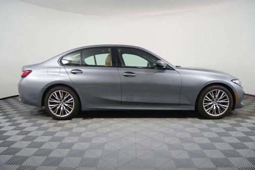 2023 BMW 330 330i Sedan