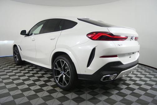2026 BMW X6 xDrive40i