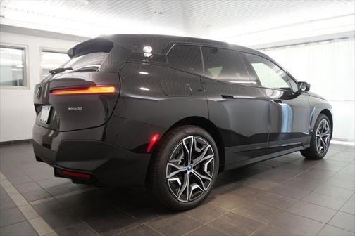 2025 BMW iX xDrive50