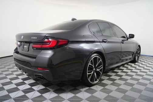 2022 BMW 530 i