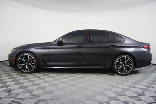 2022 BMW 530 i