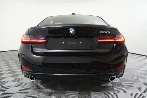 2025 BMW 330 i