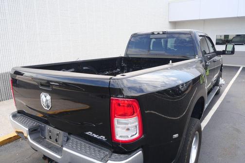 2023 RAM 3500 Tradesman Crew Cab 4x4 8' Box