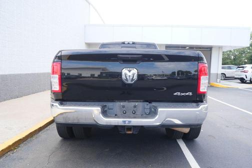 2023 RAM 3500 Tradesman Crew Cab 4x4 8' Box
