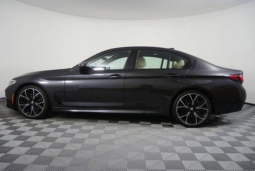 2022 BMW 530 i