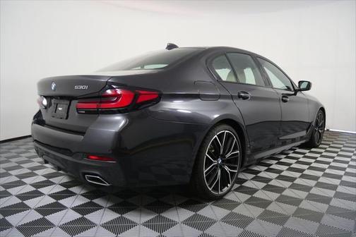 2022 BMW 530 i