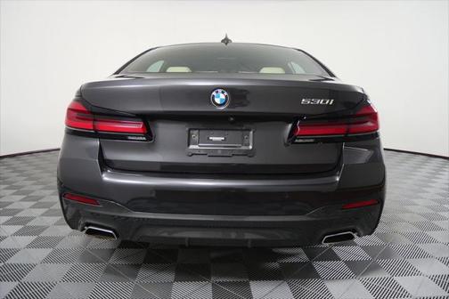 2022 BMW 530 i