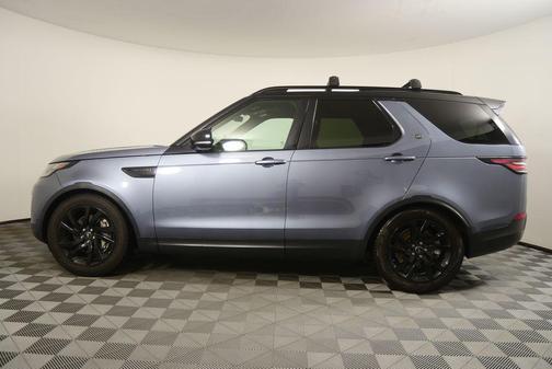 Blue Metallic 2019 Land Rover Discovery HSE