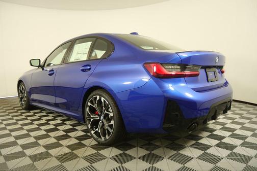 Portimao Blue Metallic 2026 BMW 330 330i