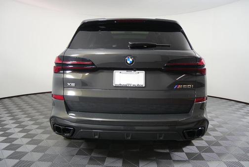 2026 BMW X5 M60i