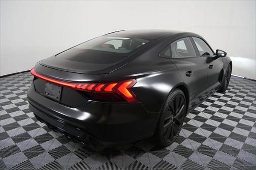2022 Audi e-tron GT Prestige