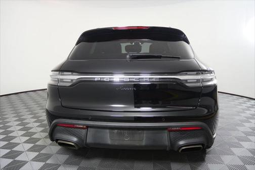 2022 Porsche Macan Base