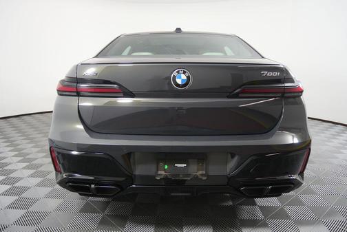 2023 BMW 760 i xDrive