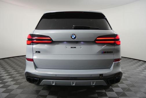 2026 BMW X5 M60i