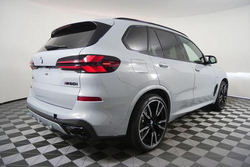 2026 BMW X5 M60i