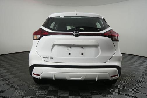 Fresh Powder 2024 Nissan Kicks S