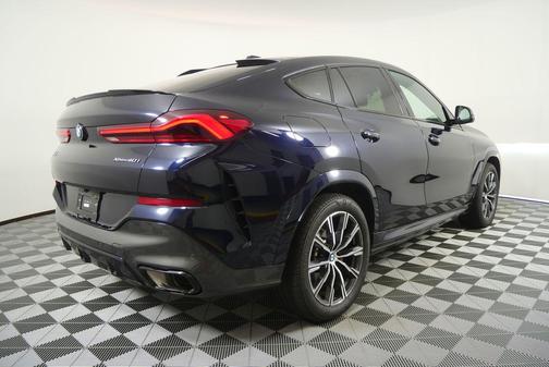 Carbon Black Metallic 2026 BMW X6 xDrive40i
