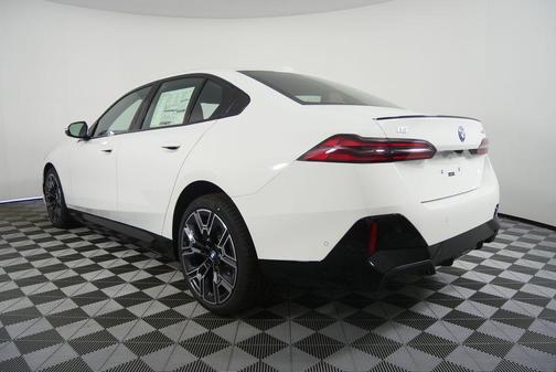 2026 BMW i5 eDrive40