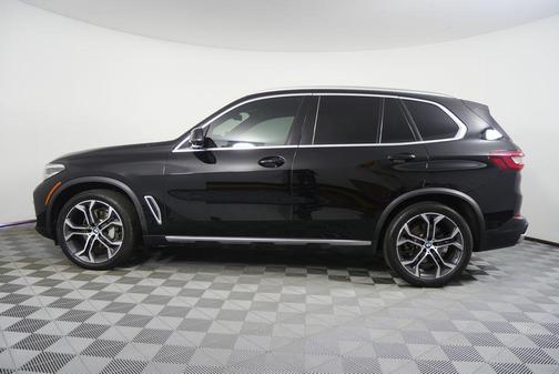 Jet Black 2022 BMW X5 sDrive40i