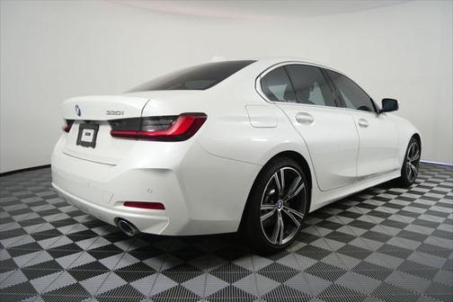 2024 BMW 330 i