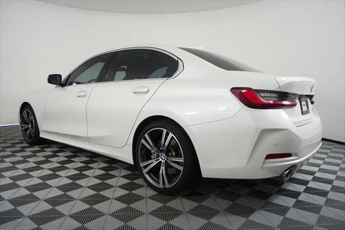 2024 BMW 330 i