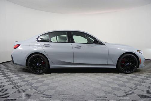 2026 BMW 330 i xDrive