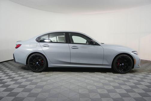 Brooklyn Grey Metallic 2026 BMW 330 330i