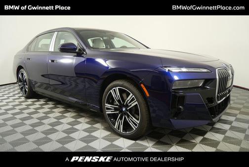 2026 BMW 750e i xDrive