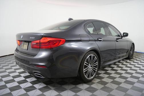 2017 BMW 540 540i