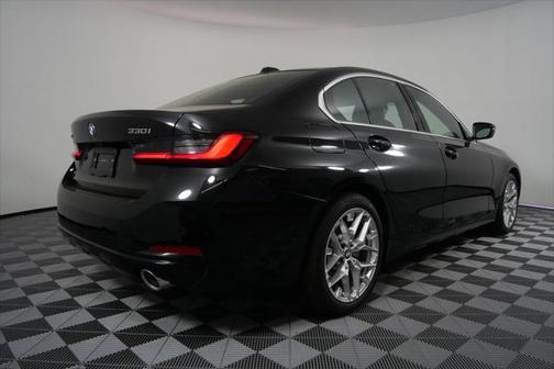2025 BMW 330 i xDrive