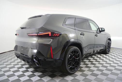 Dravit Grey Metallic 2026 BMW XM Label