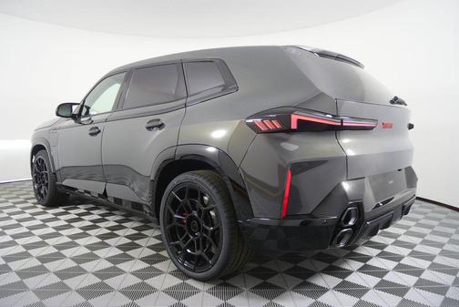 Dravit Grey Metallic 2026 BMW XM Label