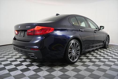 2018 BMW 530 530i