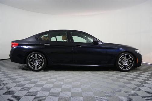 2018 BMW 530 530i