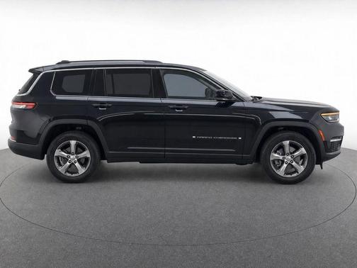 Diamond Black Crystal Pearlcoat 2021 Jeep Grand Cherokee L Limited
