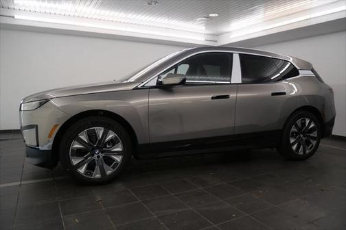 2025 BMW iX xDrive50