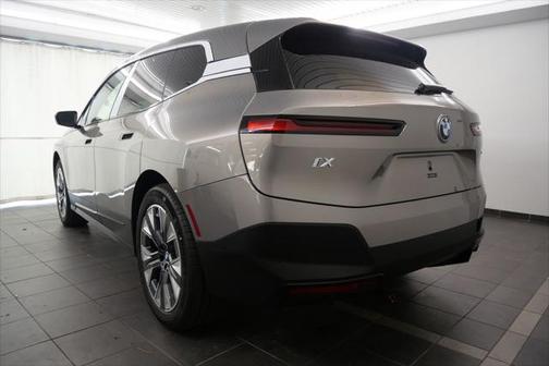 2025 BMW iX xDrive50