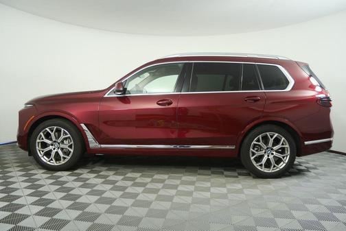 Aventurin Red Metallic 2026 BMW X7 xDrive40i