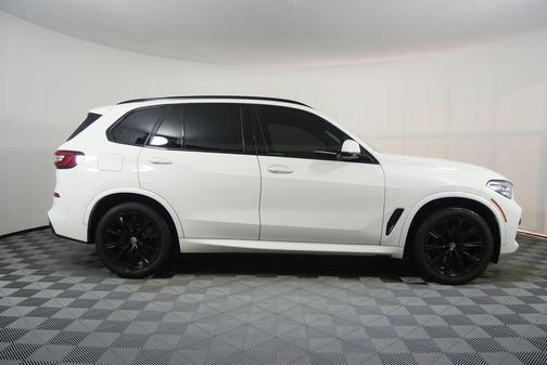 Alpine White 2023 BMW X5 M50i
