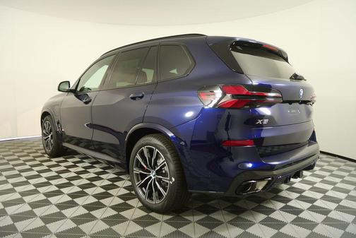 Tanzanite Blue II Metallic 2026 BMW X5 PHEV xDrive50e