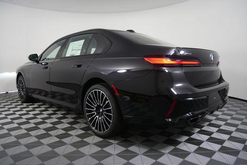 2026 BMW 760 xDrive