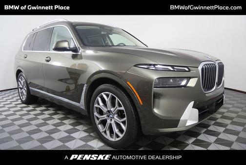 Manhattan Green Metallic 2025 BMW X7 xDrive40i