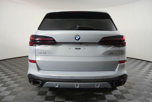 Brooklyn Grey Metallic 2026 BMW X5 sDrive40i