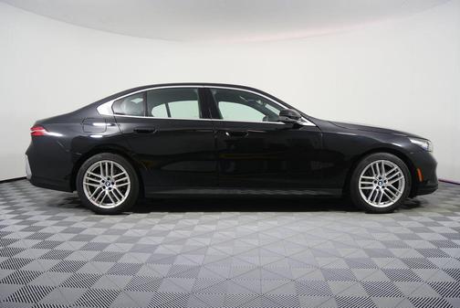 2024 BMW 530 i